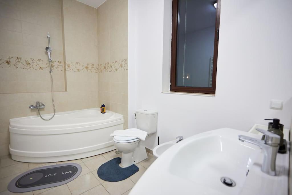 Caragiale Apartment Bukares Bagian luar foto